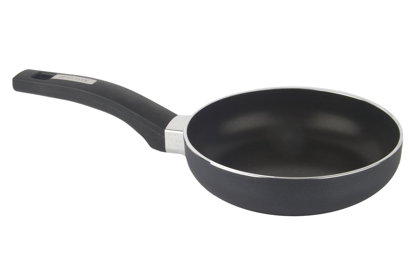 Monix Beständig nelipīga panna 18 cm, melna - izturīga, nelipīga virsma, ideāla cepšanai un sautēšanai.