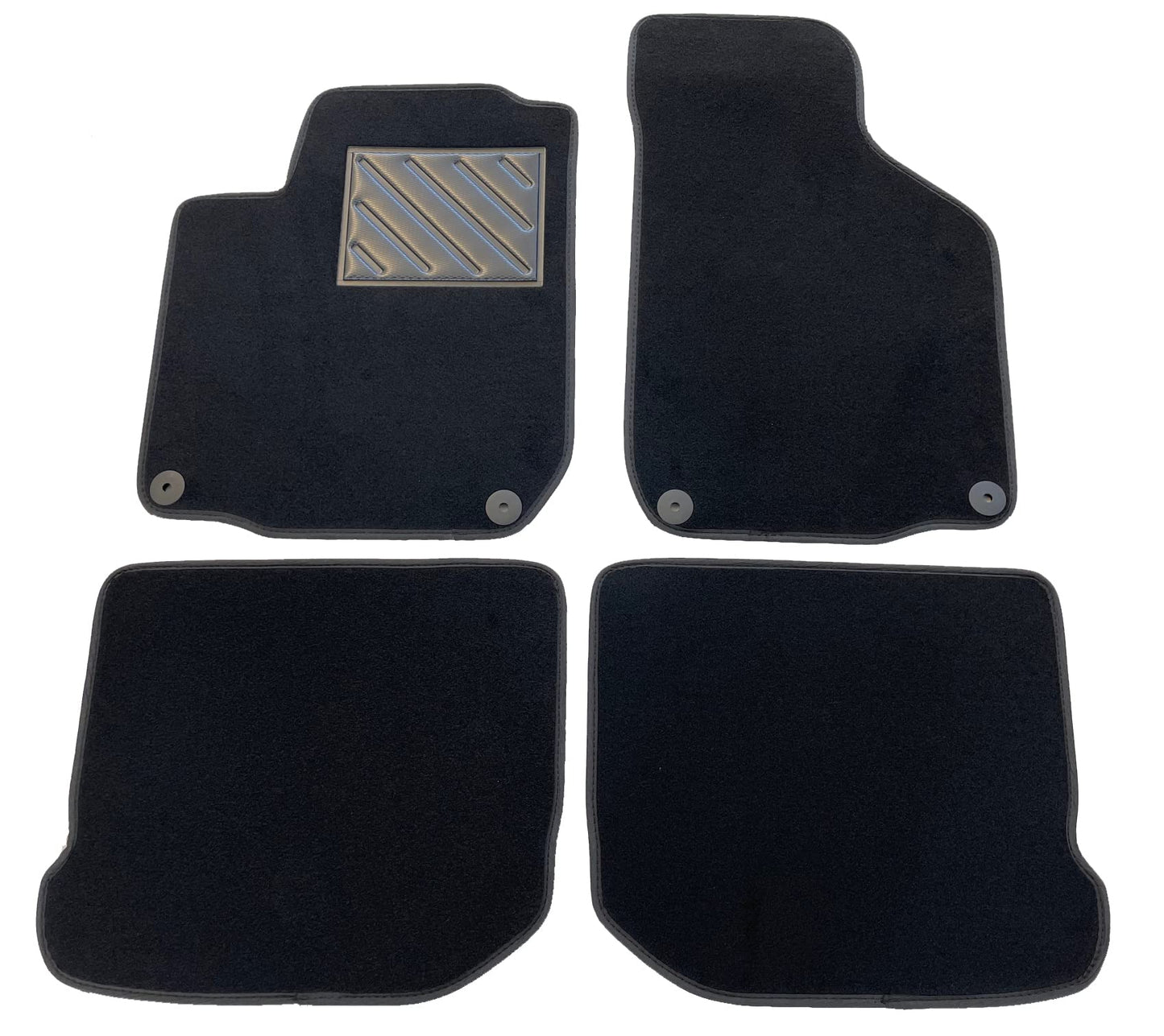 Paklājiņi Opel Corsa F no 2019. gada, precīzi pielāgoti, neslīdoši, papēža aizsargi no pastiprinātas gumijas, nav saderīgi ar elektriskajiem modeļiem.