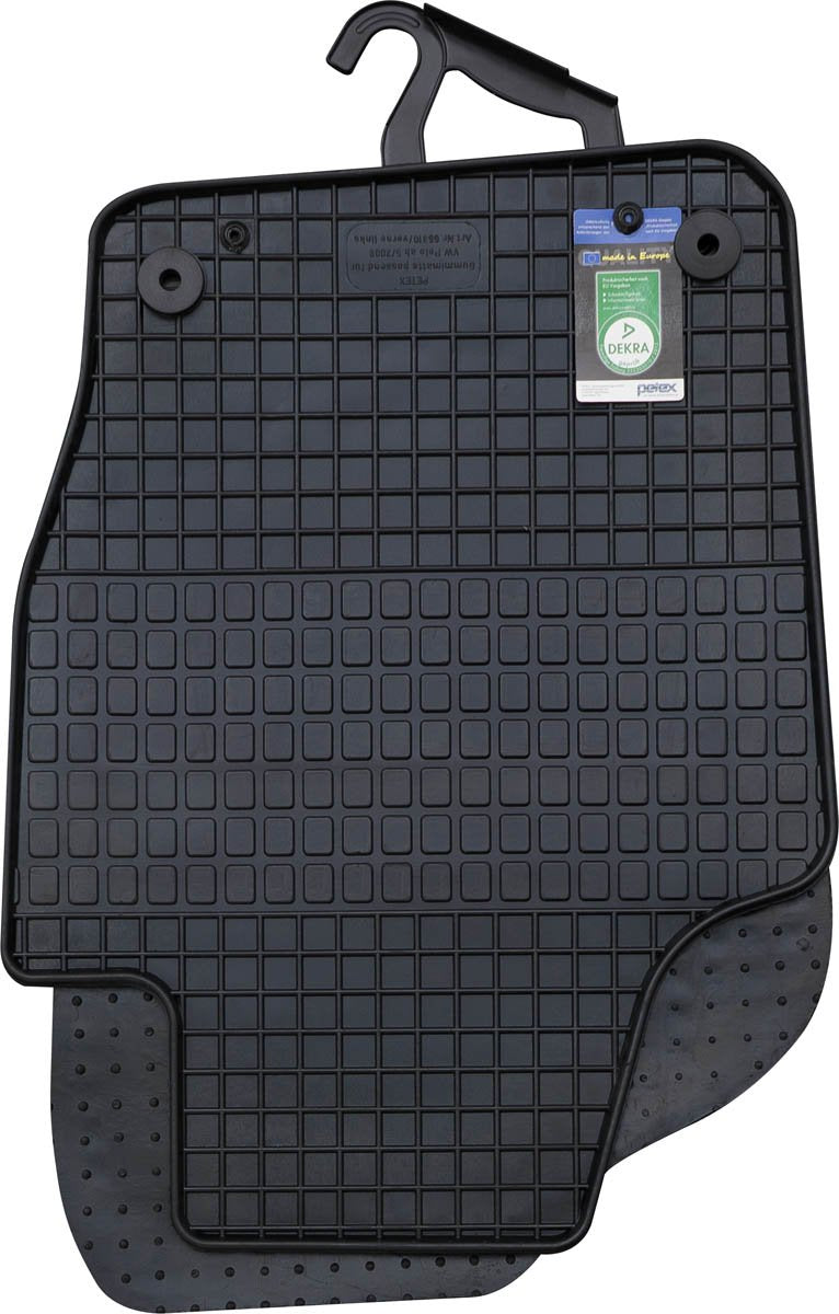 Komplektā gumijas paklāji, kas saderīgi ar Volvo XC60 2008-2016 (T profils 4 daļās + montāžas klipi)