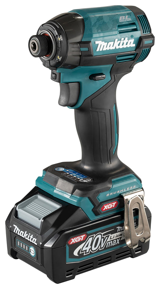 Makita TD002GD202 - 40V max. impact wrench, 2.5 Ah, includes 2 batteries and charger in transport case.
