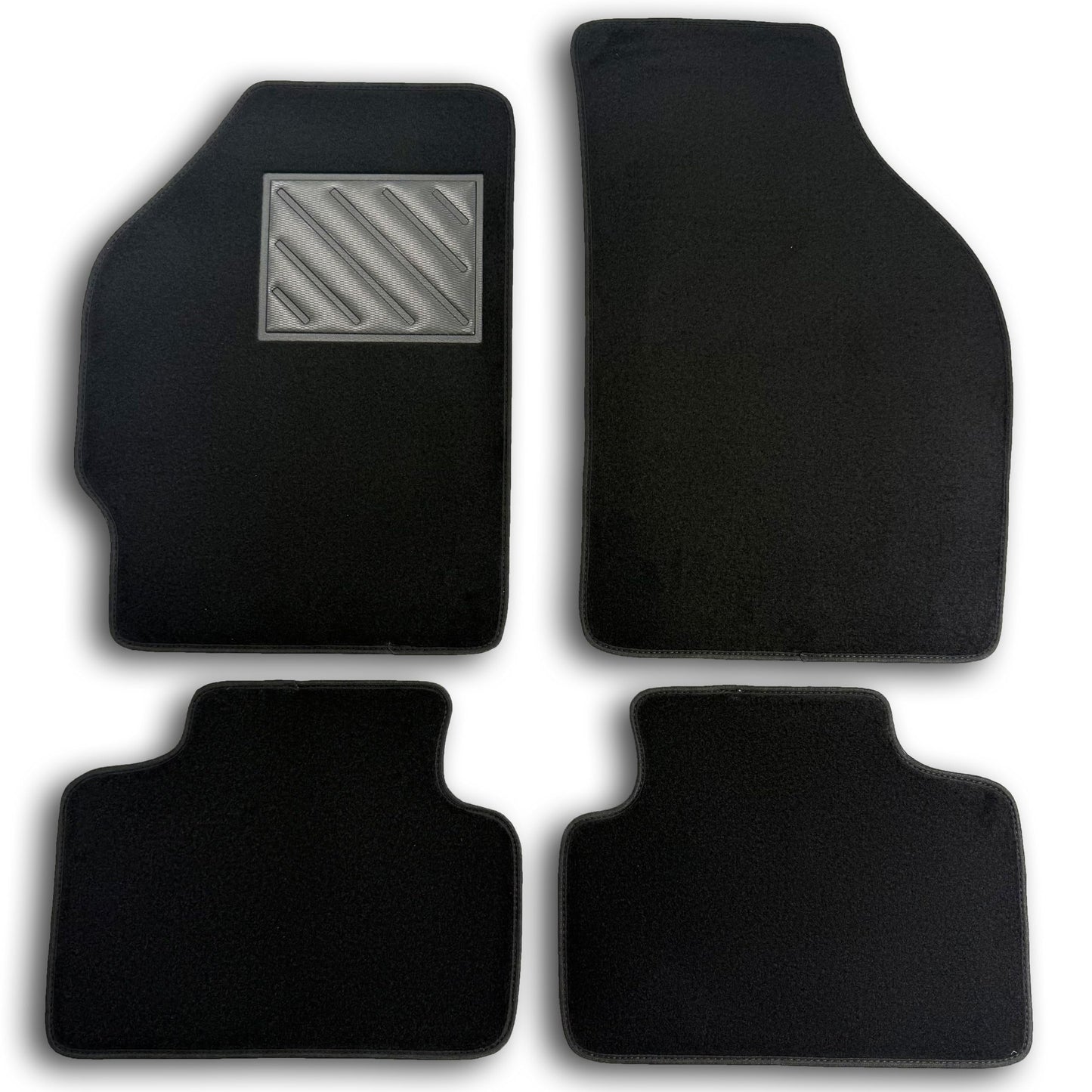 Paklāji FIAT Punto II 188 no 1999. līdz 2010. gadam (arī Classic), precīzi, pret slīdēšanu, papēža aizsargi no pastiprinātas gumijas, melns