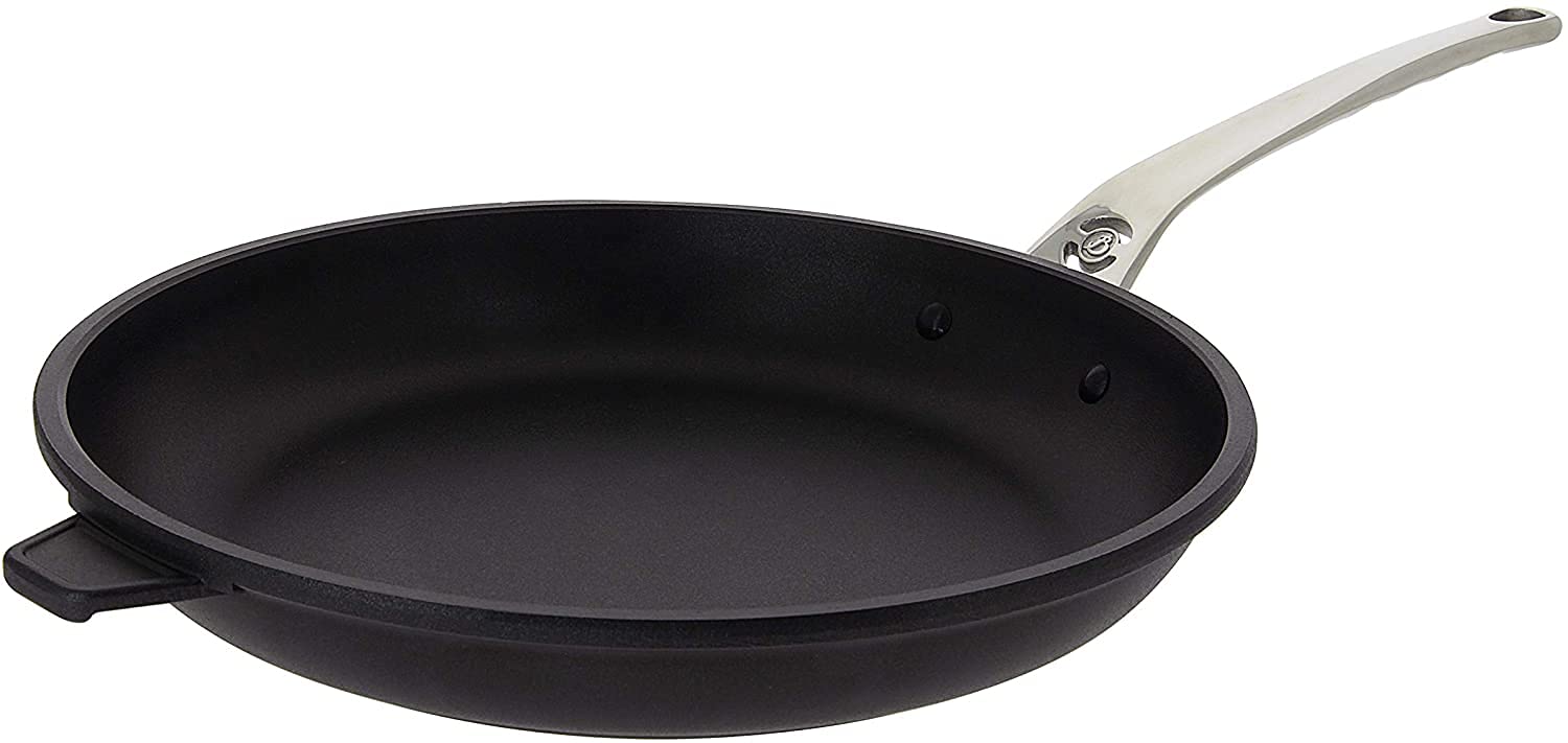 De Buyer Apaļā pretpiedeguma panna CHOC EXTREME - 32 cm, melna, izturīga, ar nelipīgu virsmu, ideāla cepšanai.