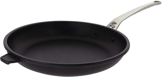 De Buyer Apaļā pretpiedeguma panna CHOC EXTREME - 32 cm, melna, izturīga, ar nelipīgu virsmu, ideāla cepšanai.