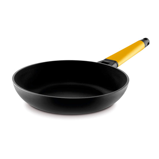Panna - 30 cm with removable yellow handle, non-stick surface, ideal for cooking and frying.
