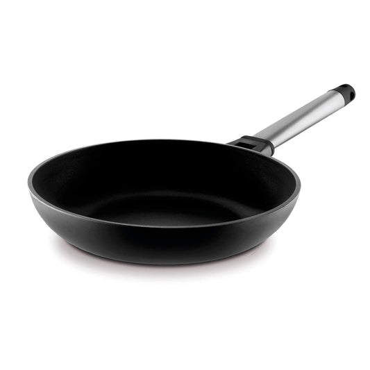 CASTEY 6-30 panna, alumīnijs - Lightweight aluminum frying pan with non-stick coating and ergonomic handle.