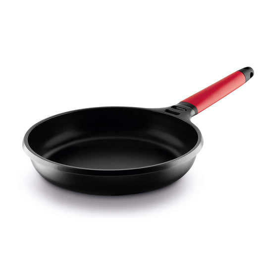 CASTEY 2-I16 panna, koks - Durable non-stick frying pan with ergonomic handle and even heat distribution.