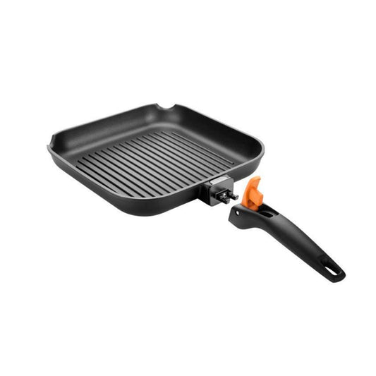 Tescoma Smartclick cepšanas panna - nerūsējošais tērauds, melna, 26 cm, izturīga un viegli tīrāma.