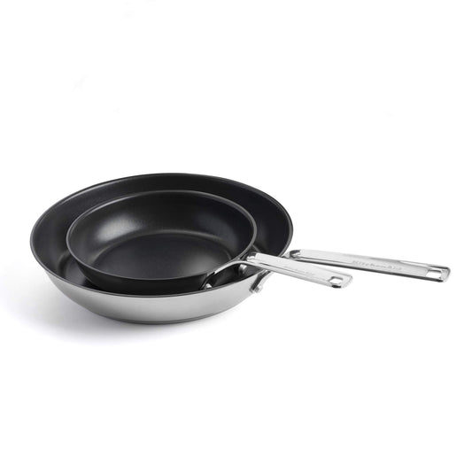 KitchenAid cepšanas pannu komplekts - 20 cm un 28 cm, 3 slāņu nelipīgs pārklājums, indukcijai, cepeškrāsnij, sudraba.