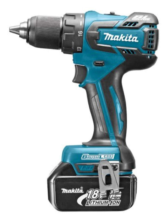 Makita Ø13mm akumulatora urbjmašīna 18 V - 2 x 3,0 Ah akumulators, 45Nm, bez oglekļa, kompakta un jaudīga.