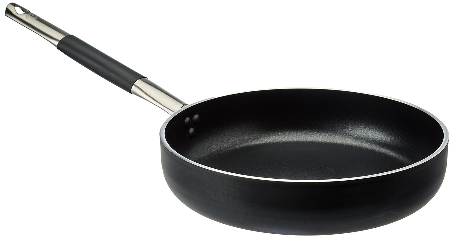 Pentole Agnelli ALSC2111SSC28 Alblack - 28 cm black aluminum saucepan with a non-stick interior and ergonomic handle.