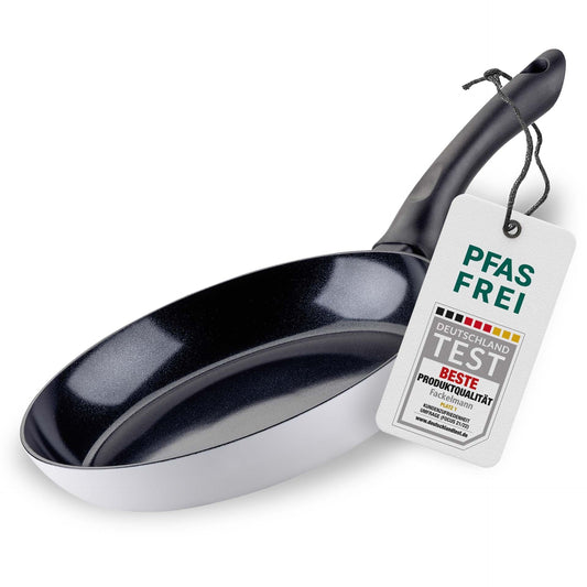 Fackelmann cepamā panna Arcadalina 24cm - pretpiedeguma, indukcijas, bez PFAS, melna/balta, no 90% pārstrādāta alumīnija.