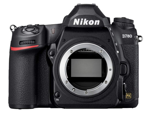 12. Nikon D780 pilna formāta digitālā SLR kamera (24,5 MP, 4K UHD video ar lēnas kustības funkciju, EXPEED 6 procesors, 3,2 collas/8 cm noliekams monitors ar 2,4 miljoniem pikseļu, Wi-Fi un NFC, SnapBridge)
