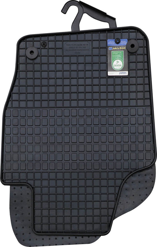 Komplektā gumijas paklāji, kas saderīgi ar Volvo XC60 2008-2016 (T profils 4 daļās + montāžas klipi)