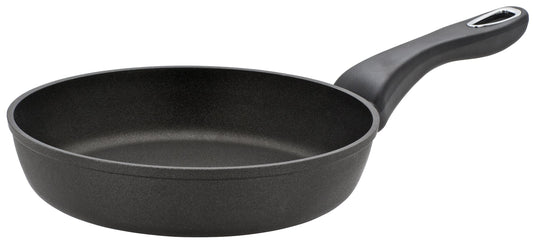 GSW 504287 Nanopan - 28 cm non-stick frying pan with durable ceramic coating and heat-resistant handle.