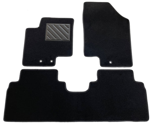 MAT10 – Auto paklāji, kas piemēroti VW Polo 6 (gads 09/2017 - 03/2021, tips AW) no velūra | 4 daļu automašīnu paklāju komplekts | izturīga oriģinālo ražotāju kvalitāte, ražots Vācijā, melns