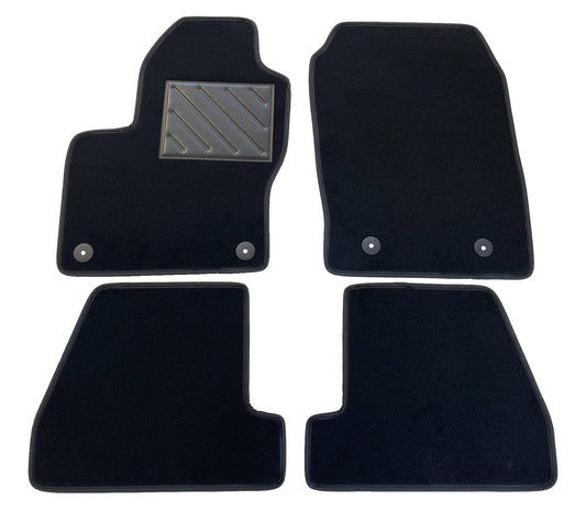 Paklājiņi Opel Adam 2013-2019, precīzi pielāgoti, papēža aizsargi no pastiprināta gumijas ar stiprinājuma pogām.