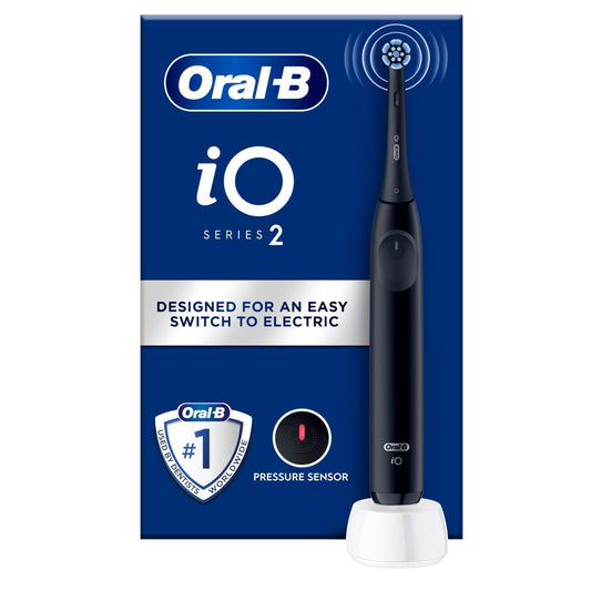 Oral-B iO 2 elektriskā zobu birste, melna, pieaugušajiem, 3 tīrīšanas režīmi, maiga smaganu kopšanai, mīksta suka, piederumi, rezerves suka, lādētājs