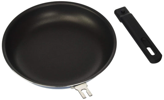 BRUNNER alumīnija panna SKIPPER DM 20cm - Lightweight, durable, non-stick surface, ideal for camping and outdoor cooking.