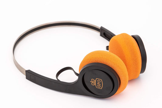 GPO KW938BT Headset - Wireless Bluetooth headphones with noise cancellation and comfortable ear cushions.