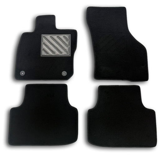 14. Paklājiņi Cupra Formentor no 2020. gada, precīzi pielāgoti, neslīdoši, pastiprināti gumijas aizsargi, stiprinājuma pogas