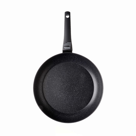 Moneta PANNA 32 CM JĀ (ZEUS 2.0) - Non-stick frying pan with ergonomic handle and durable construction.