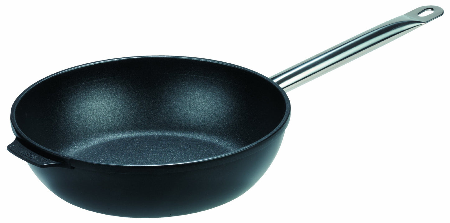GSW GastroTraditionell TITANIUM sauté pan - 28cm, black, stainless steel handle, durable non-stick surface.